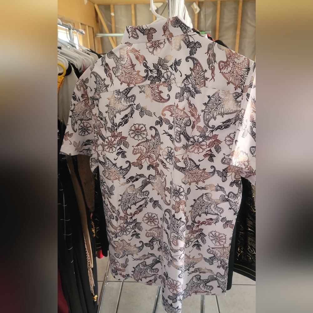 Men's Pattern Shirt - Picture 2 of 4